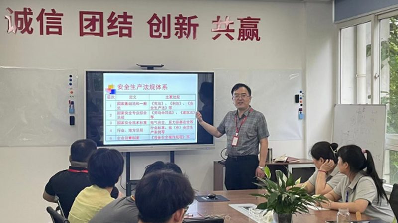 线上课与线下班：技能培训性价比的深层解析
